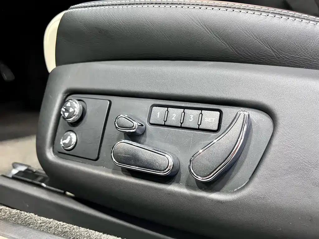 Bentley Continental 2019 — фото 17