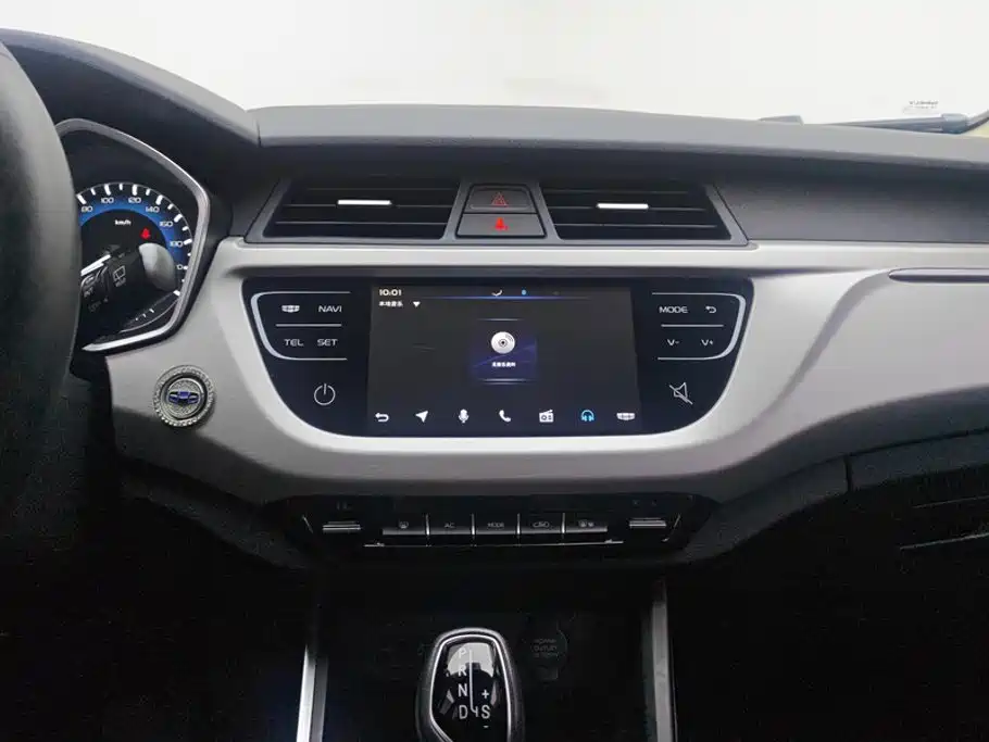 Geely Vision X3 2019 — фото 13