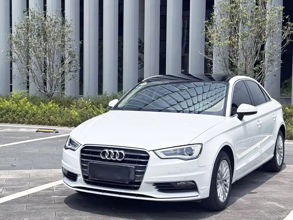 Audi A3 2016 — фото 1