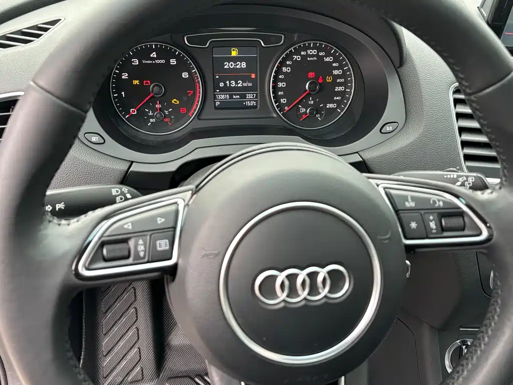 Audi Q3 2014 — фото 7