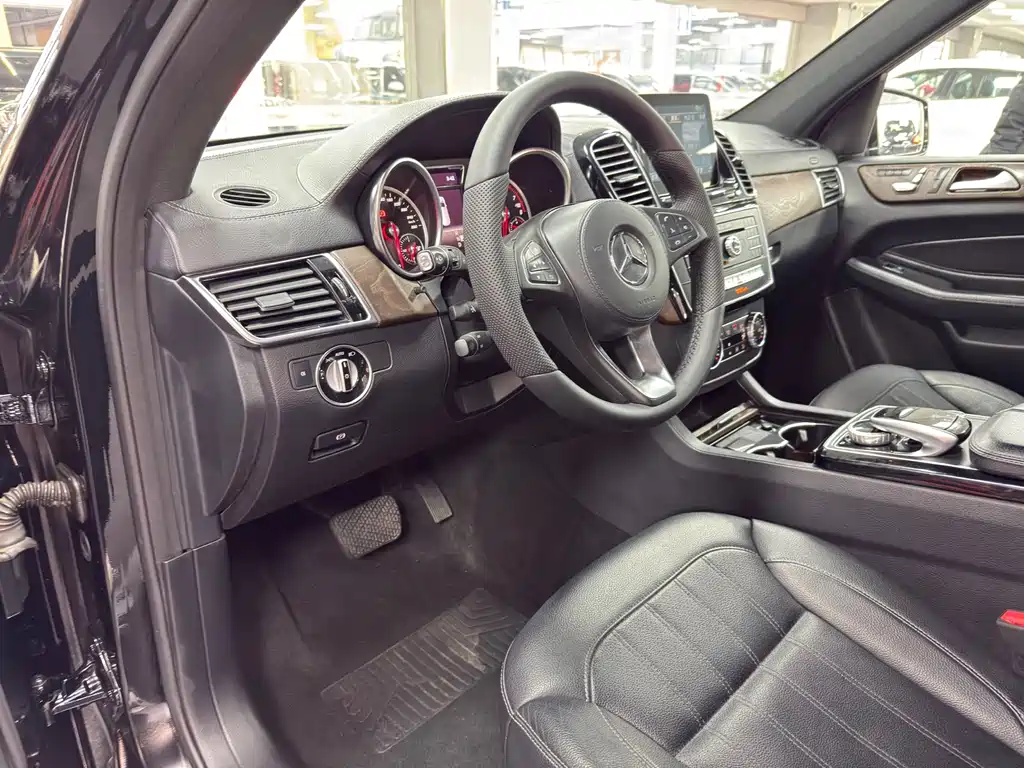 Mercedes-Benz GLS 2017 — фото 8