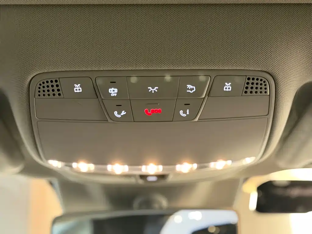 Mercedes-Benz E-Class 2017 — фото 19