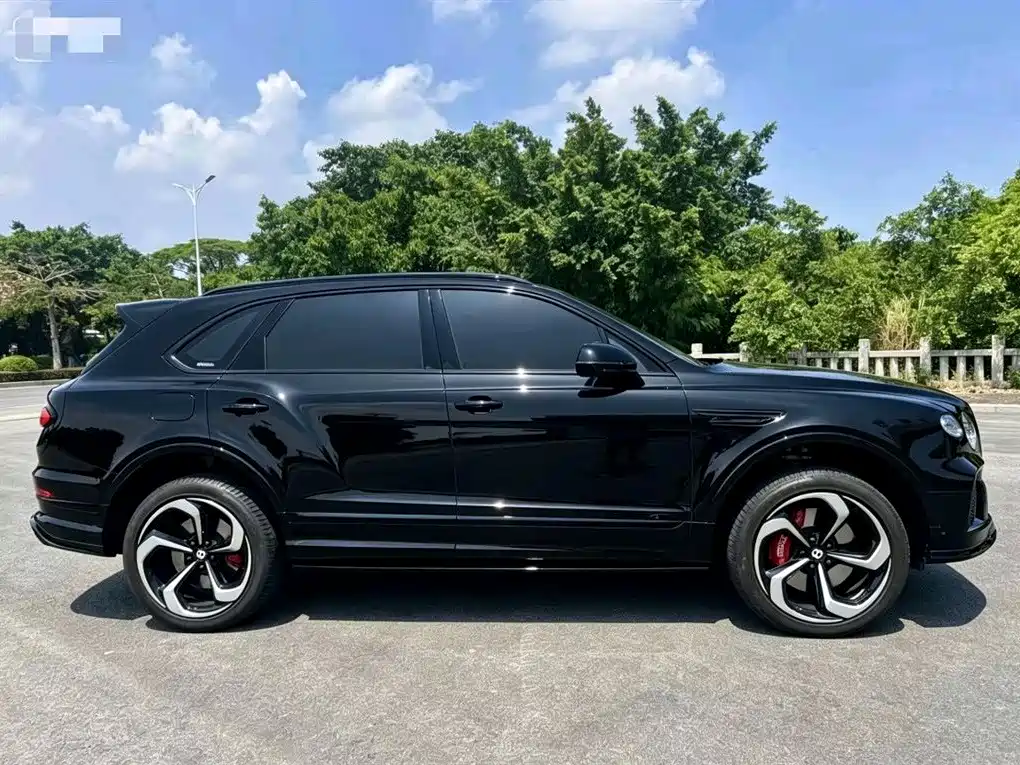 Bentley Bentayga 2022