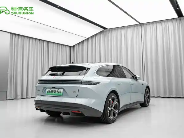 NIO ET5T 2024