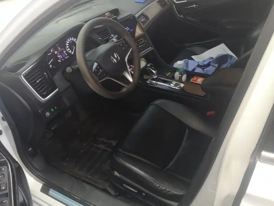 Honda Spirior 2015 — фото 9