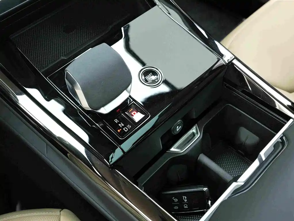 Land Rover Range Rover Sport 2024 — фото 10