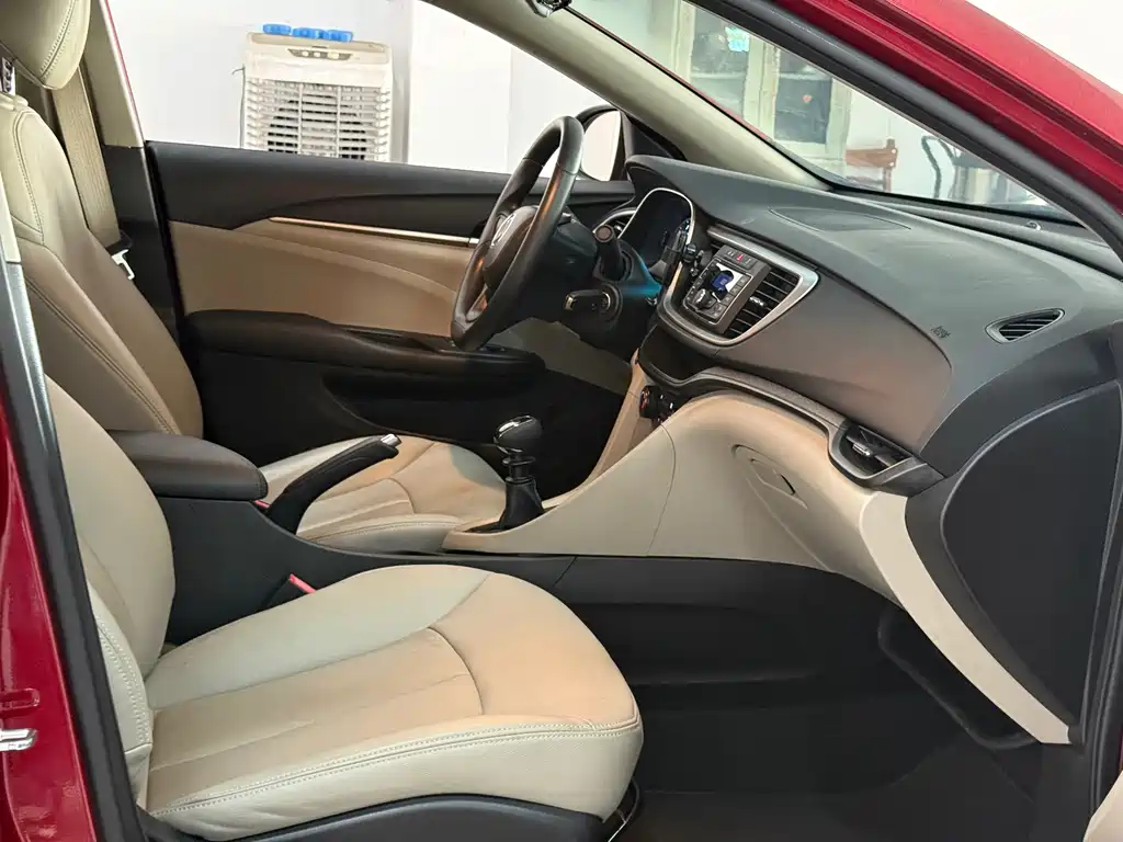 Buick Excelle 2018 — фото 9