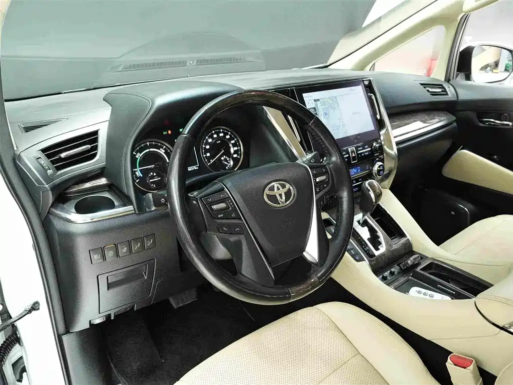 Toyota Alphard 2021 — фото 7