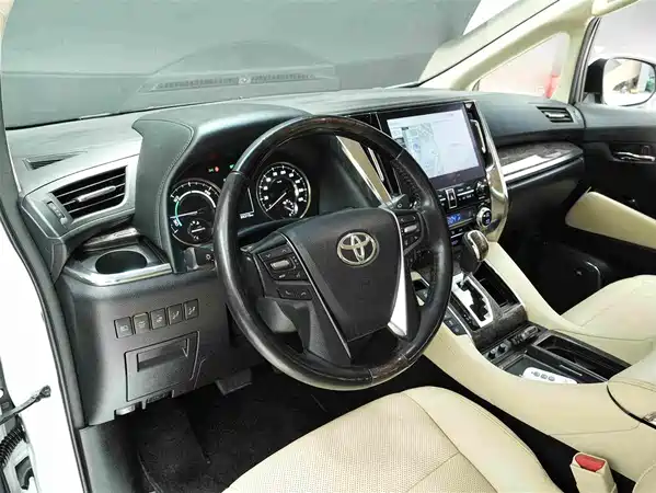 Toyota Alphard 2021