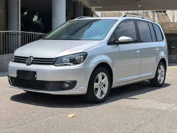 Volkswagen Touran 2015