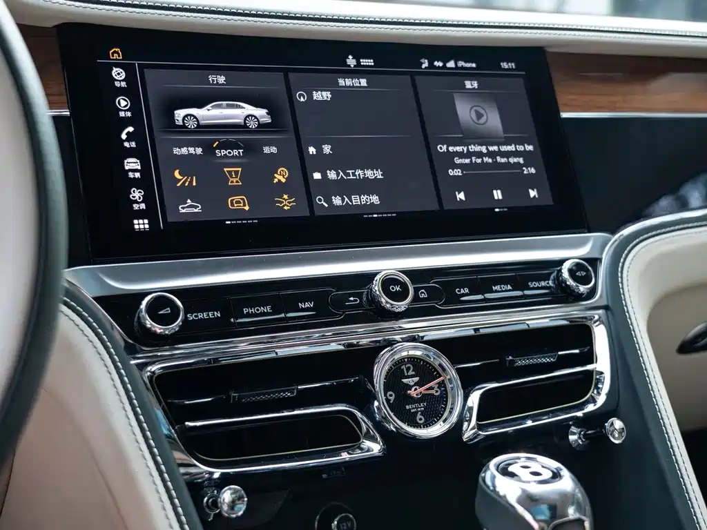 Bentley Flying Spur PHEV 2024 — фото 14