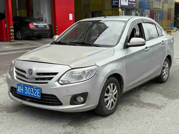Changan Yuexiang V3 2012