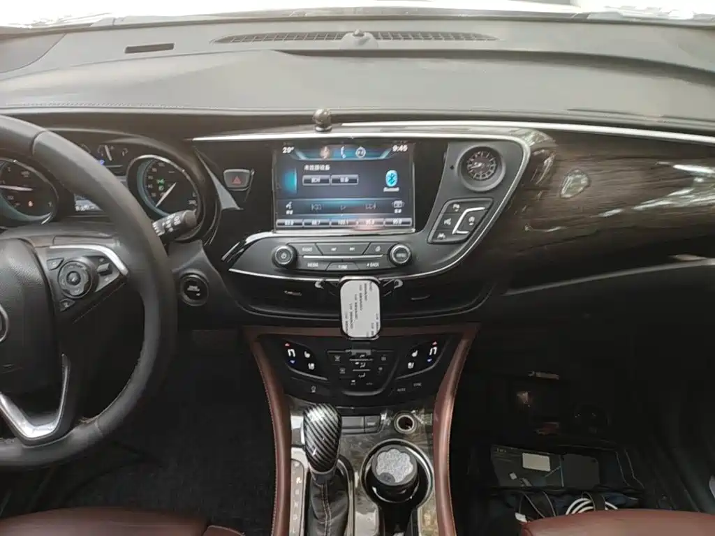 Buick Envision Plus 2016 — фото 13