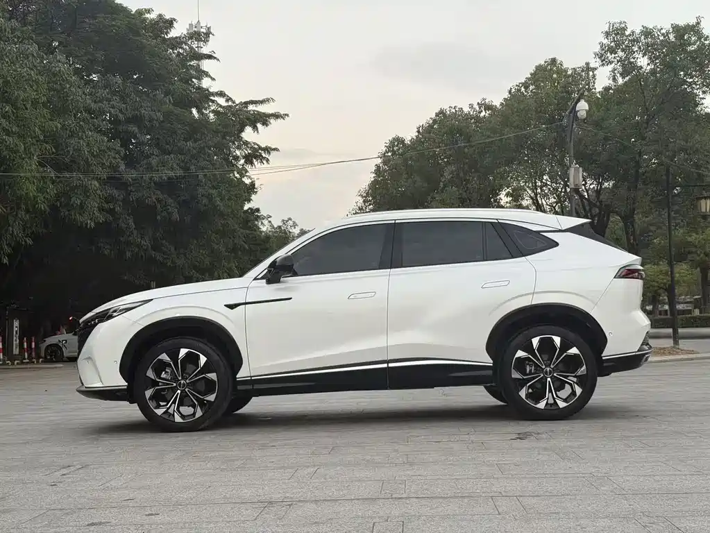 Roewe RX5 2023 — фото 17