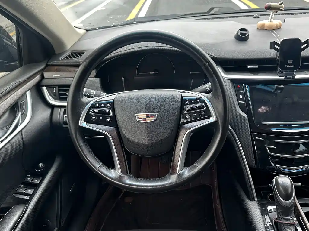 Cadillac XTS 2019 — фото 7