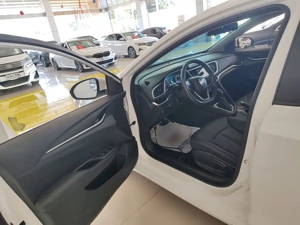 Buick Excelle GT 2022 — фото 16