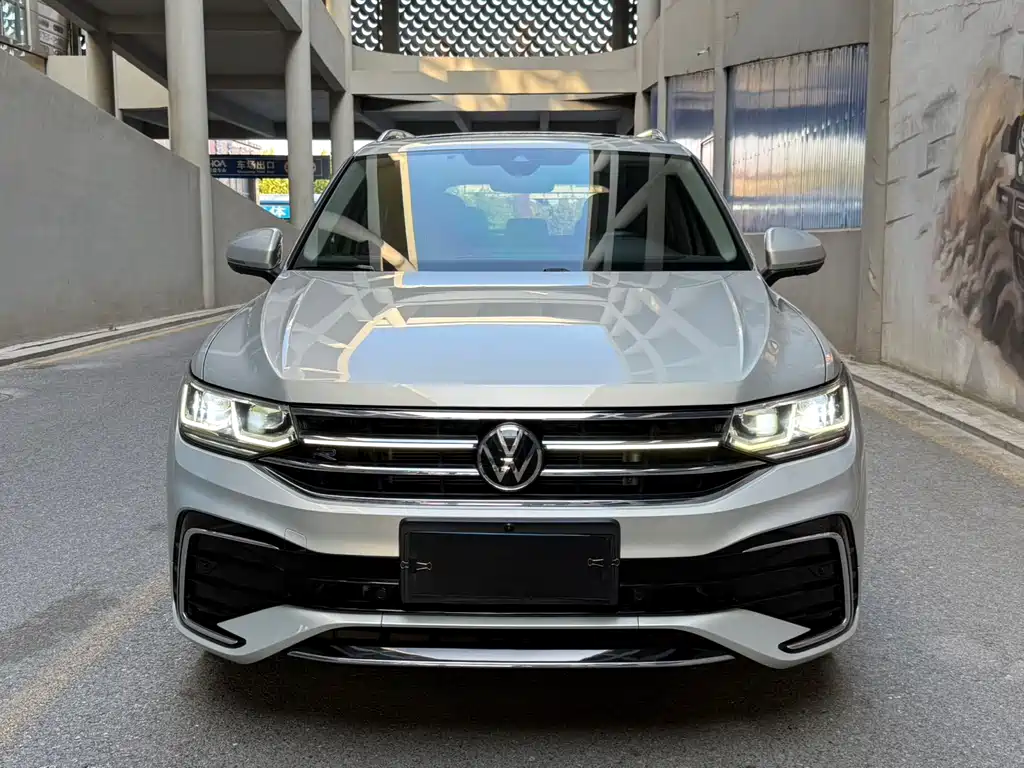 Volkswagen Tiguan L 2021 — фото 2