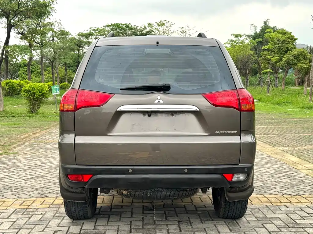 Mitsubishi Pajero Sport 2015 — фото 14