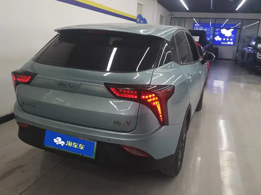 Neta V 2022