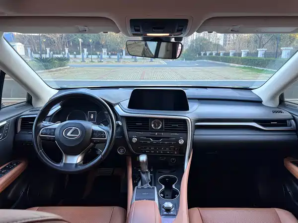 Lexus RX 2021