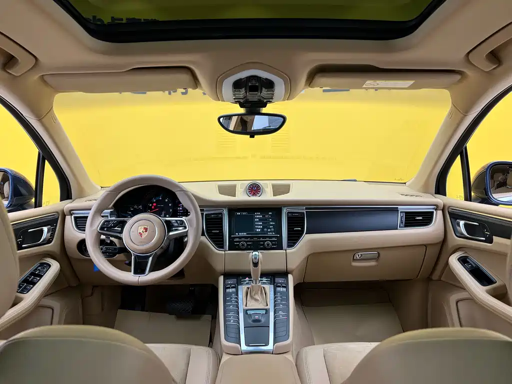 Porsche Macan 2015 — фото 23