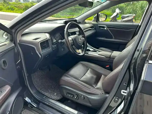 Lexus RX 2020