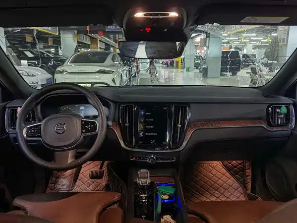 Volvo S60 2021