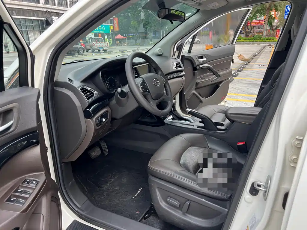 GAC Motor Trumpchi GS4 2015 — фото 14