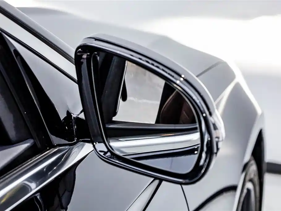 Mercedes-Benz E-Class 2023 — фото 11