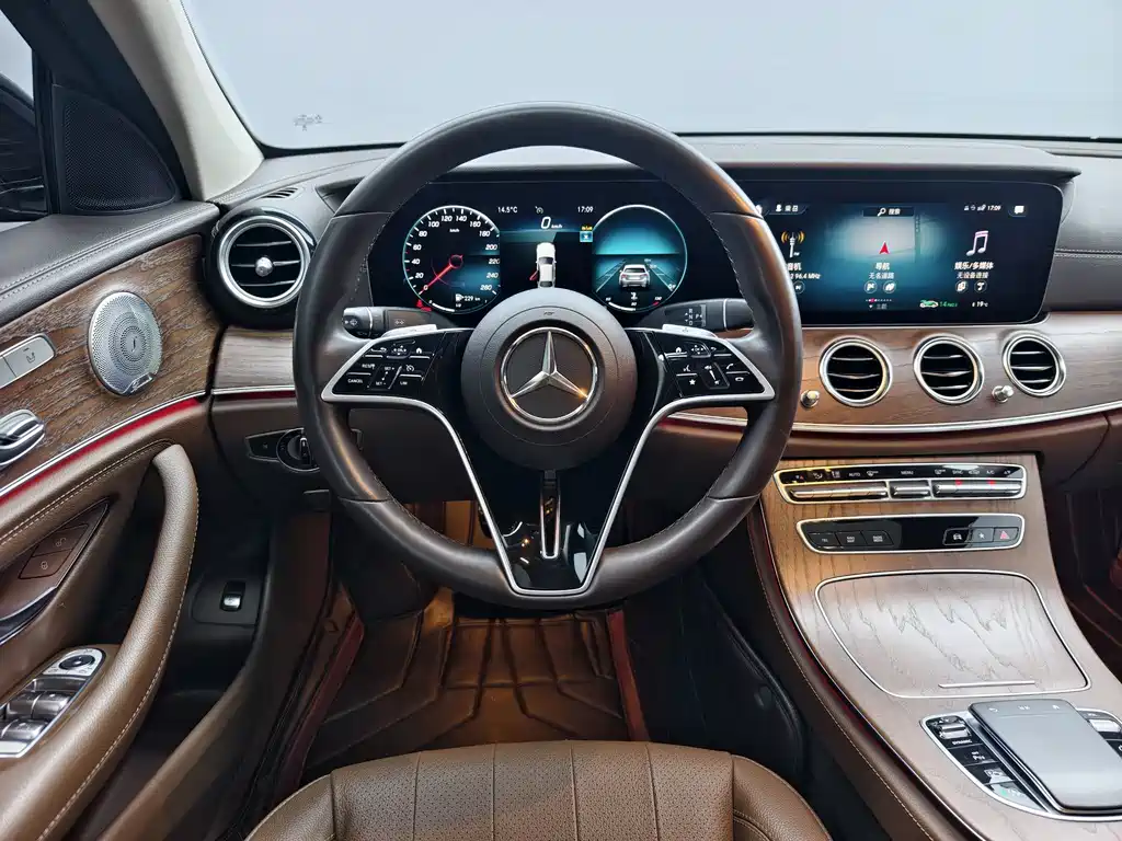 Mercedes-Benz E-Class 2021 — фото 8