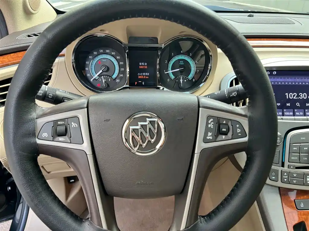 Buick LaCrosse 2012 — фото 13