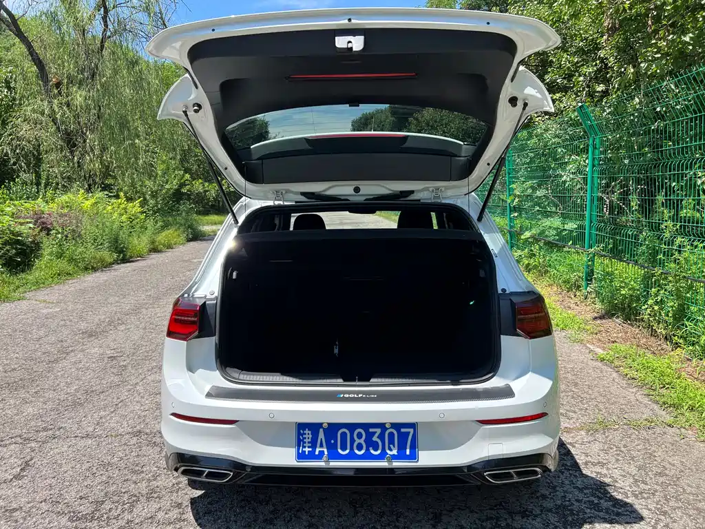 Volkswagen Golf 2022