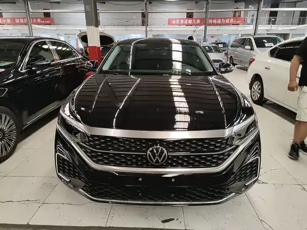 Volkswagen Passat 2024