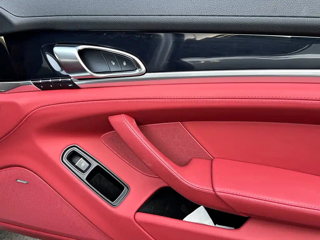 Porsche Panamera 2017 — фото 16