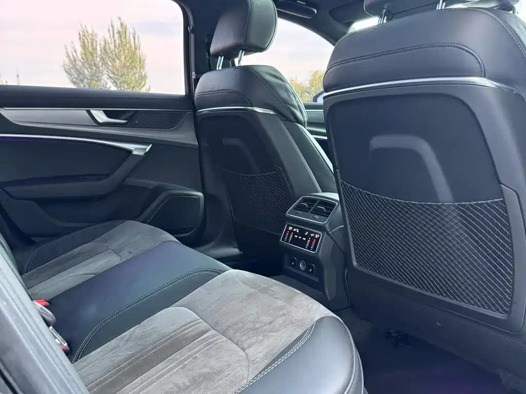 Audi A6L 2020