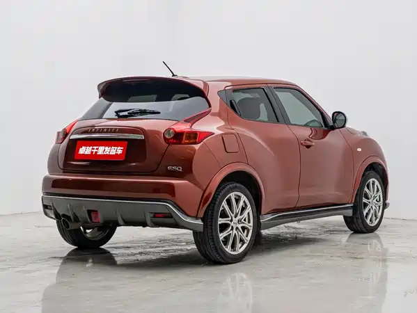 Infiniti ESQ 2016