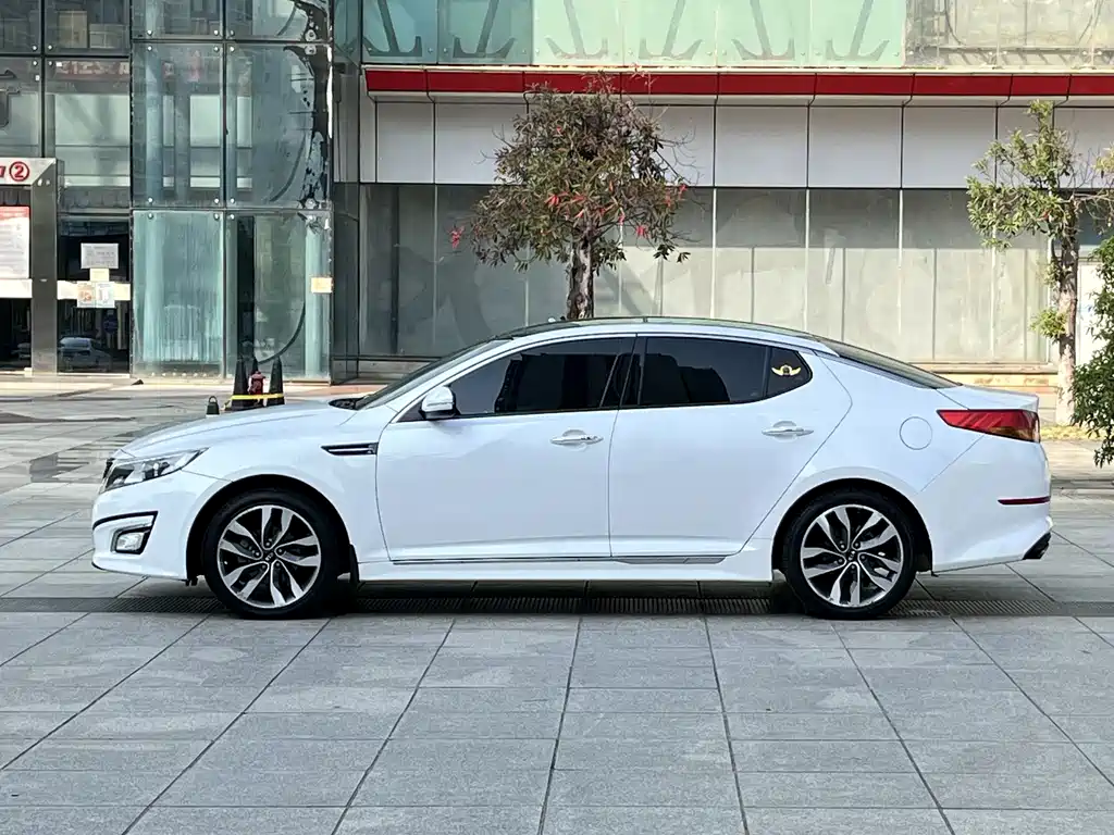 Kia K5 2015 — фото 9