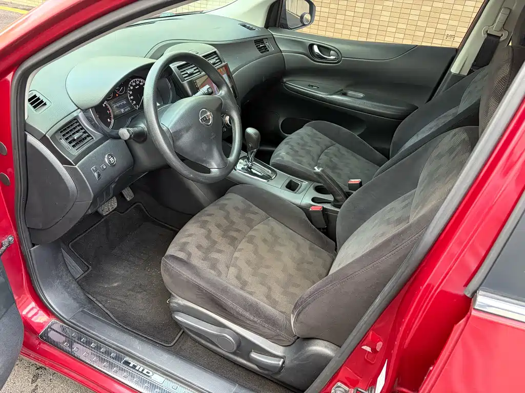 Nissan Tiida 2015 — фото 4
