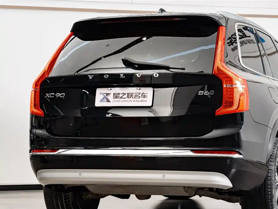 Volvo XC90 2022 — фото 8