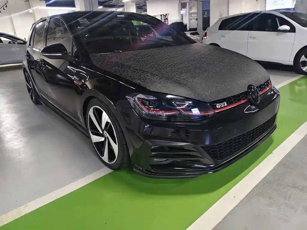 Volkswagen Golf GTI 2018 — фото 3