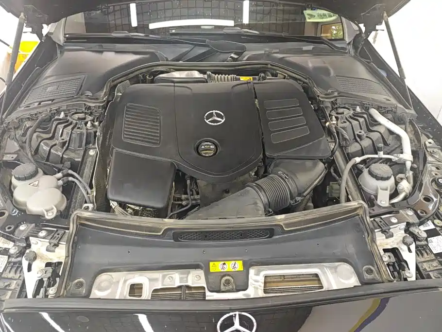 Mercedes-Benz C-Class 2024 — фото 10