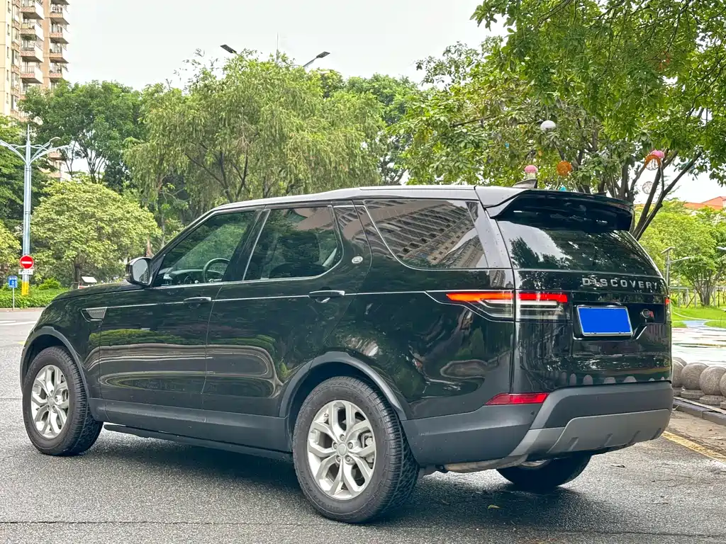 Land Rover Discovery 2018