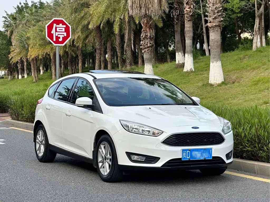 Ford Focus 2019 — фото 3