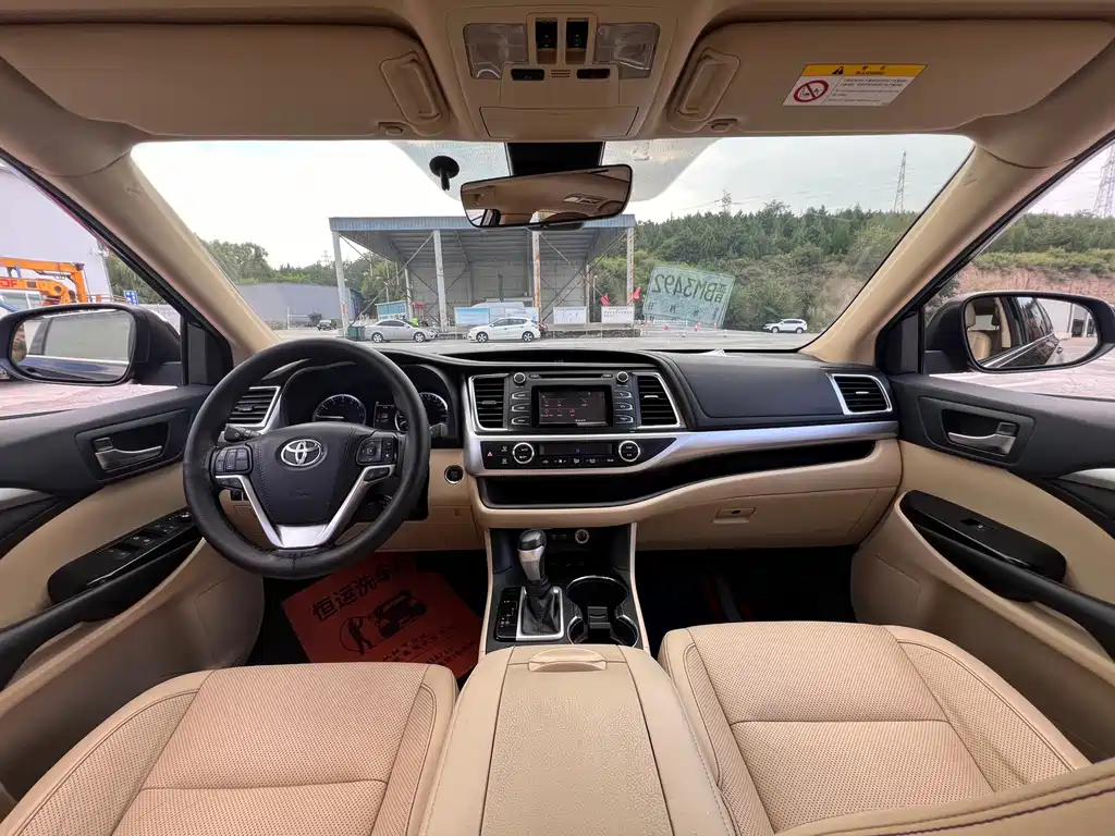 Toyota Highlander 2018 — фото 14