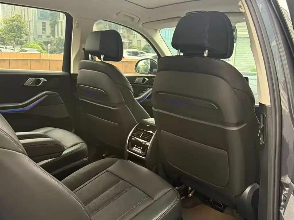 BMW X7 2021 — фото 12