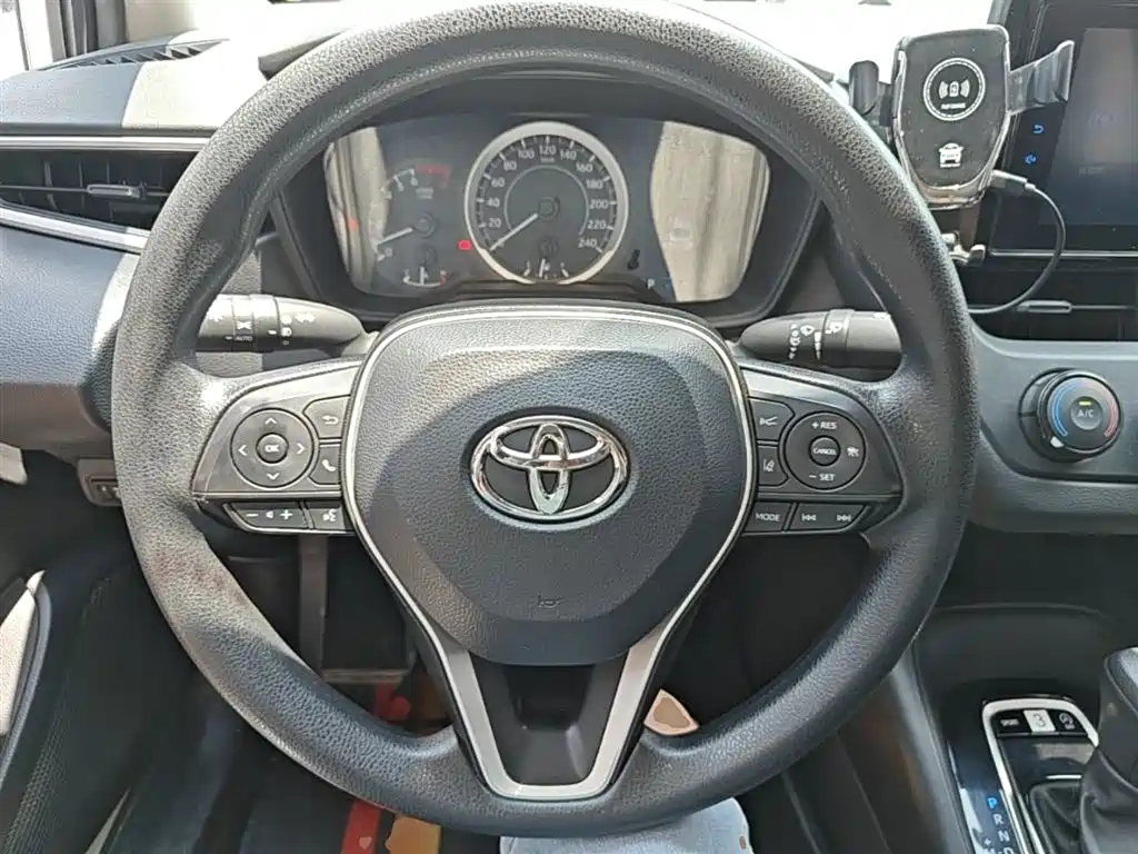 Toyota Corolla 2021 — фото 11