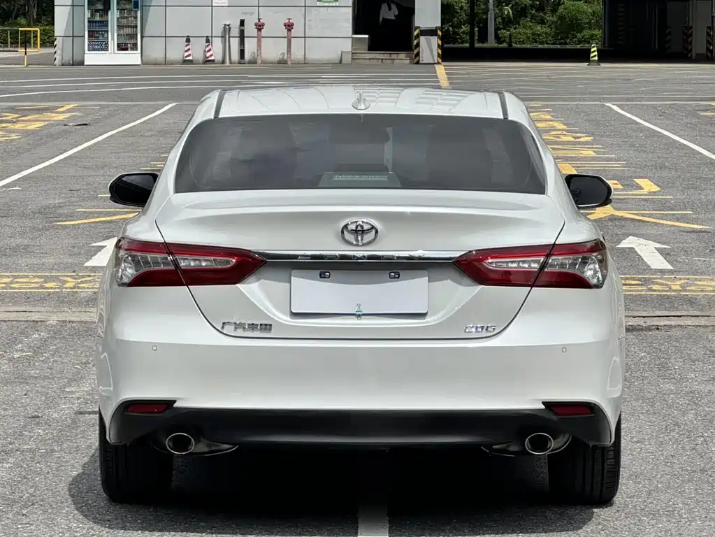 Toyota Camry 2021 — фото 13