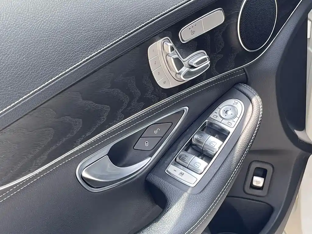 Mercedes-Benz C-Class 2020 — фото 13