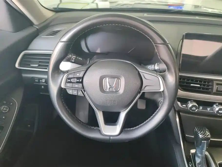 Honda Accord 2022 — фото 15