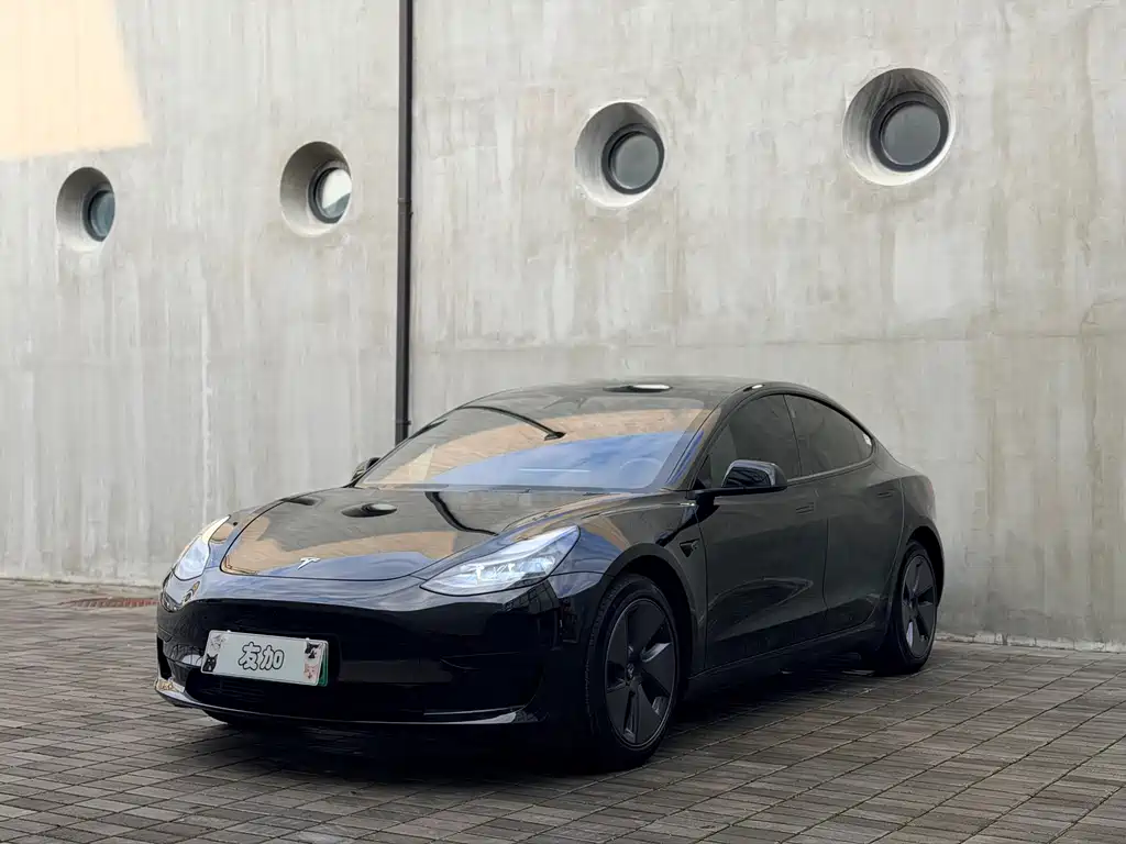 Tesla Model 3 2023 — фото 1